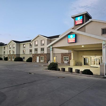Executive Inn & Suites Extended Stay - ורנל מראה חיצוני תמונה