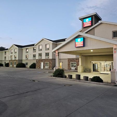 Executive Inn & Suites Extended Stay - ורנל מראה חיצוני תמונה